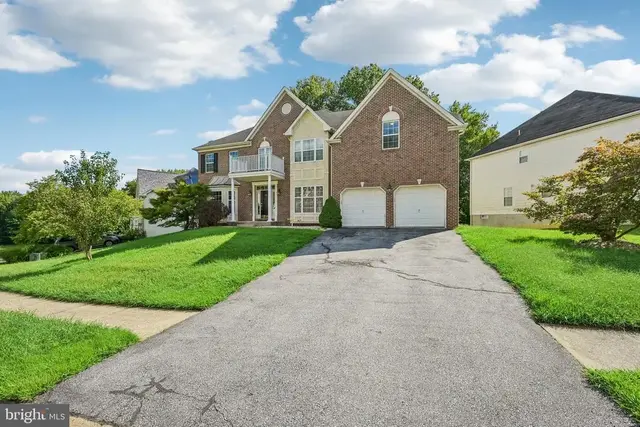 17 Blackbird Ct, Newark