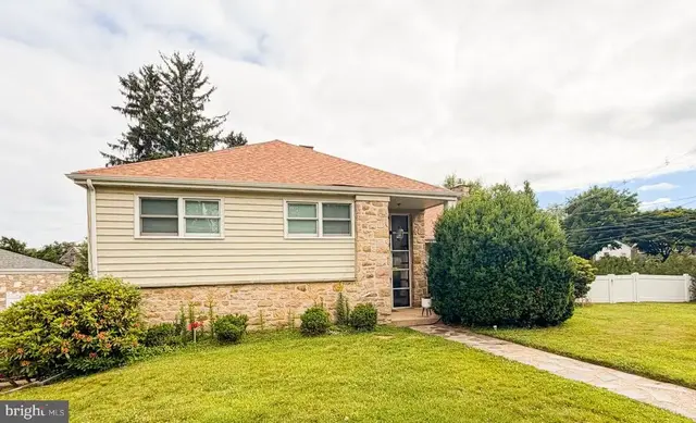 838 Washington Ln, Jenkintown