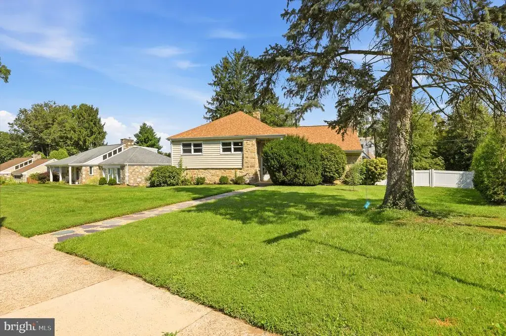 838 Washington Ln, JENKINTOWN