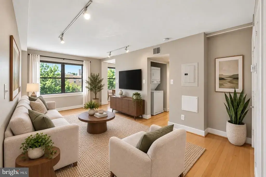 212 Oakwood St Se #315, WASHINGTON