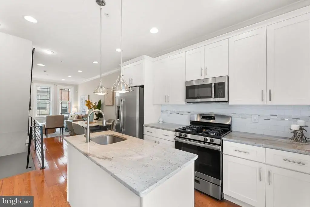 2226 Cross St, PHILADELPHIA