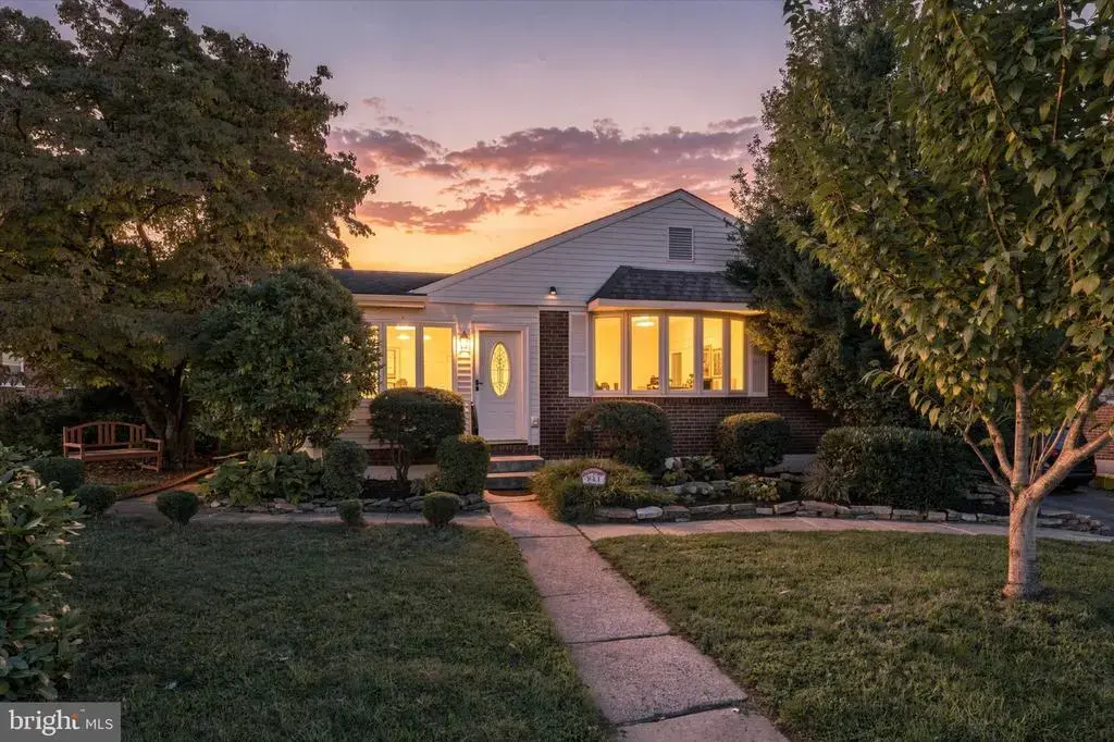 941 Church Rd, SPRINGFIELD