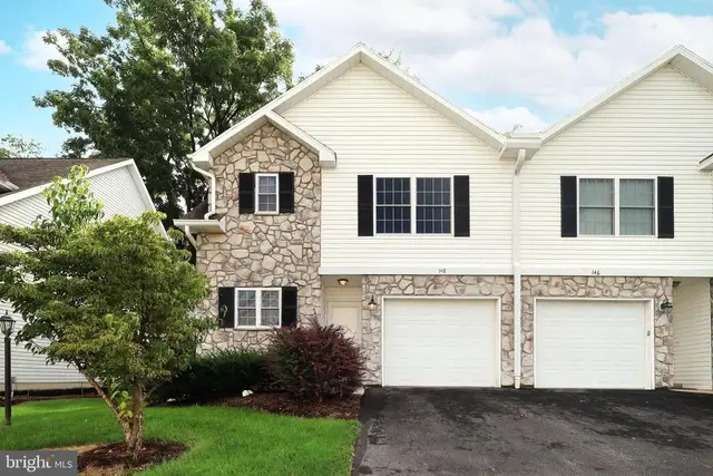 148 Gala Dr, State College