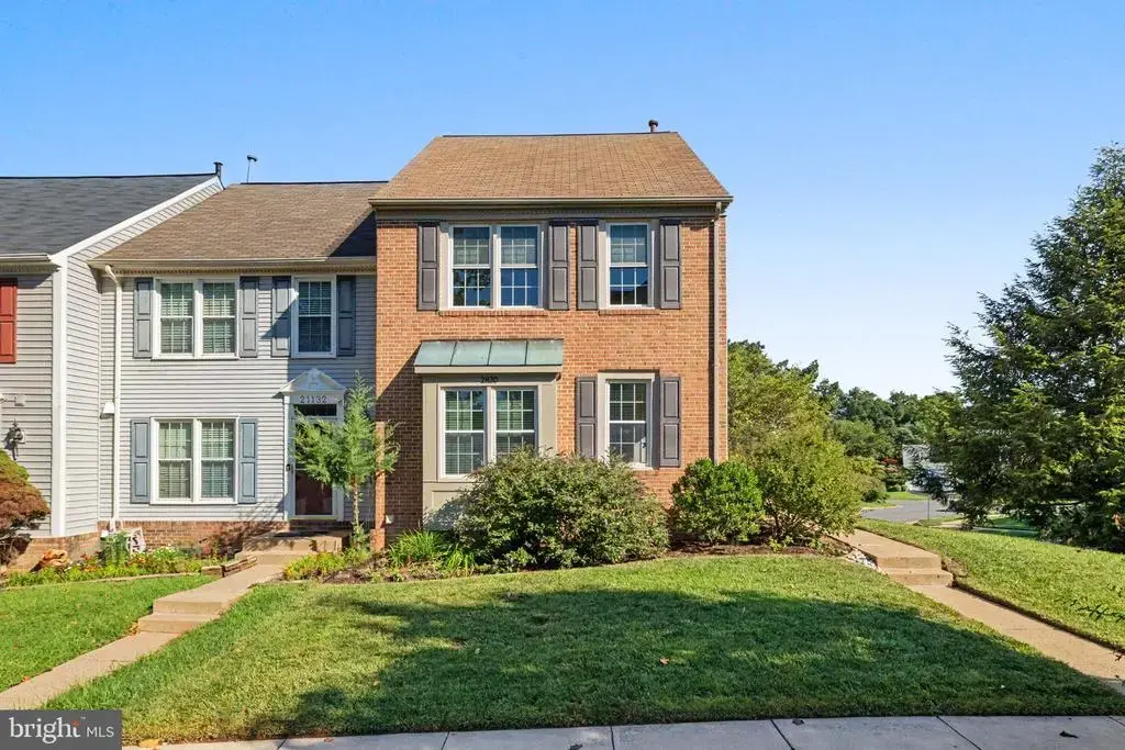 21130 Winding Brook Sq, ASHBURN