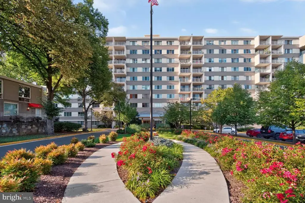 4977 Battery Ln #1-921, BETHESDA