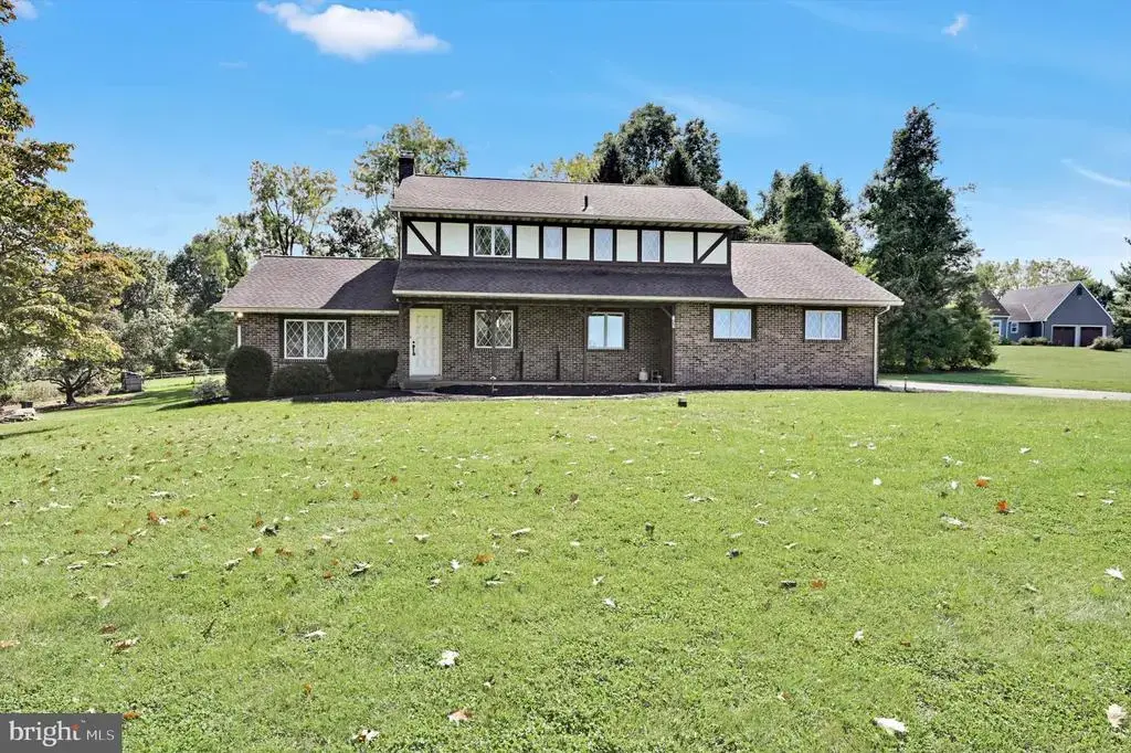 727 N Church Rd, SINKING SPRING
