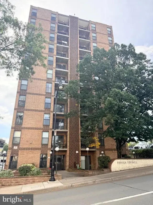 456 Beaver Ave E #301, State College