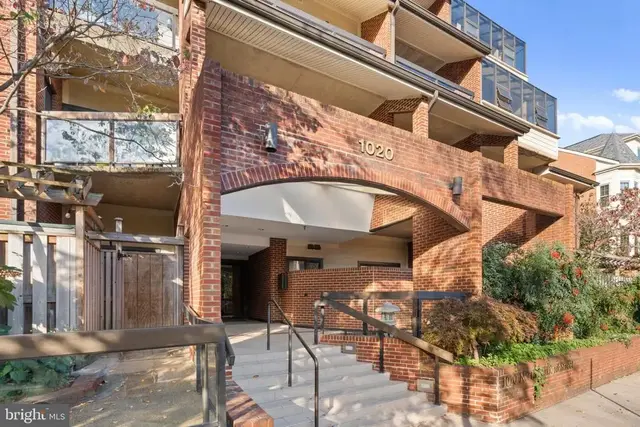 1020 N Stafford St #110, Arlington
