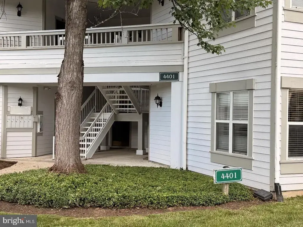 4401 Fair Stone Dr #102, FAIRFAX