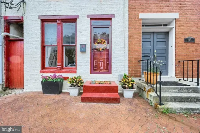 139 W South St W, Frederick