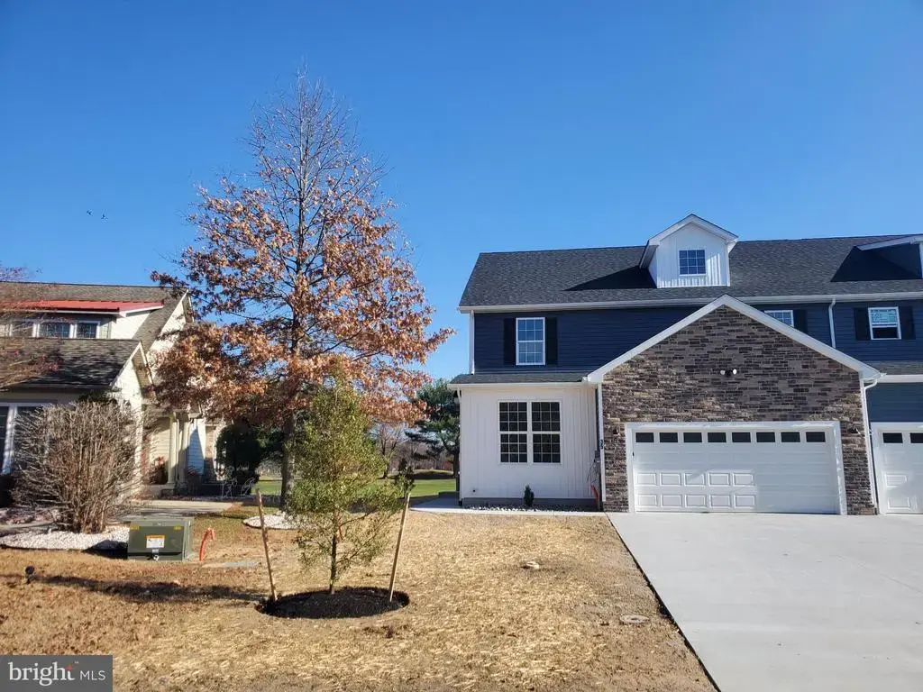 35 Mapledale Rd, DOVER