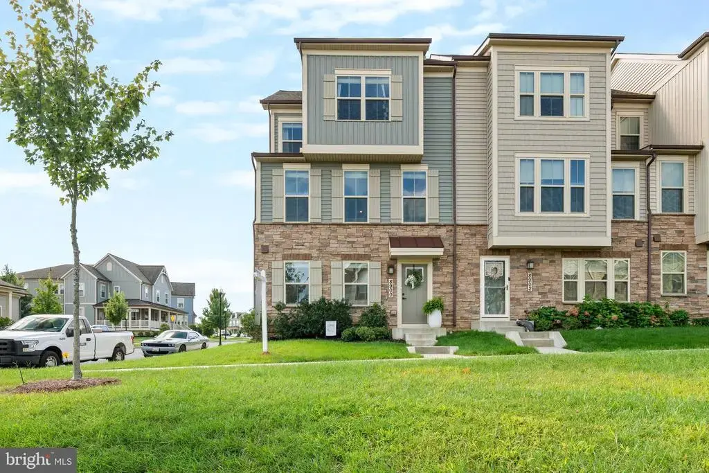 8900 Shady Pines Dr, FREDERICK