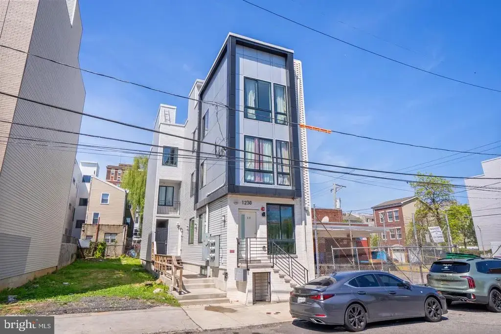 1230 N Marshall St, PHILADELPHIA