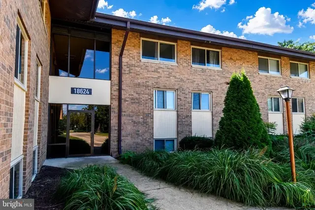 18624 Walkers Choice Rd #6, Montgomery Village