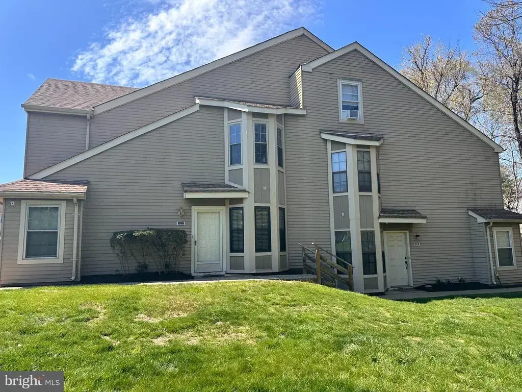 806 Barry Ct, SOUTHAMPTON