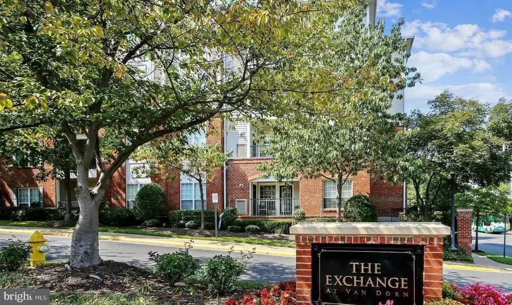 4870 Eisenhower Ave #407, ALEXANDRIA