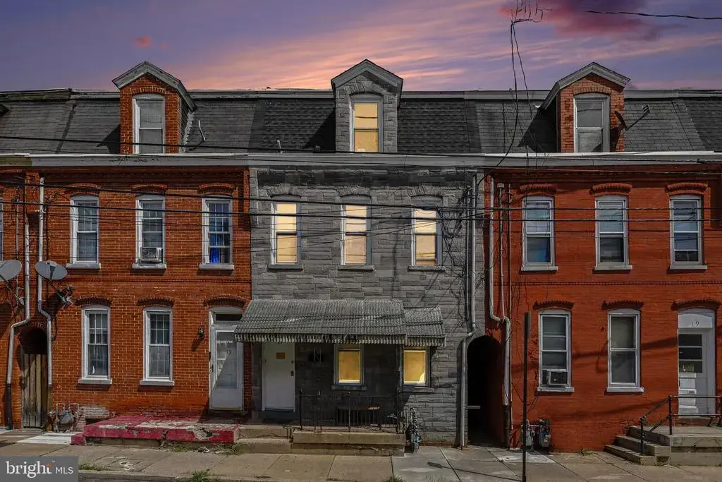 17 New Dorwart St, LANCASTER