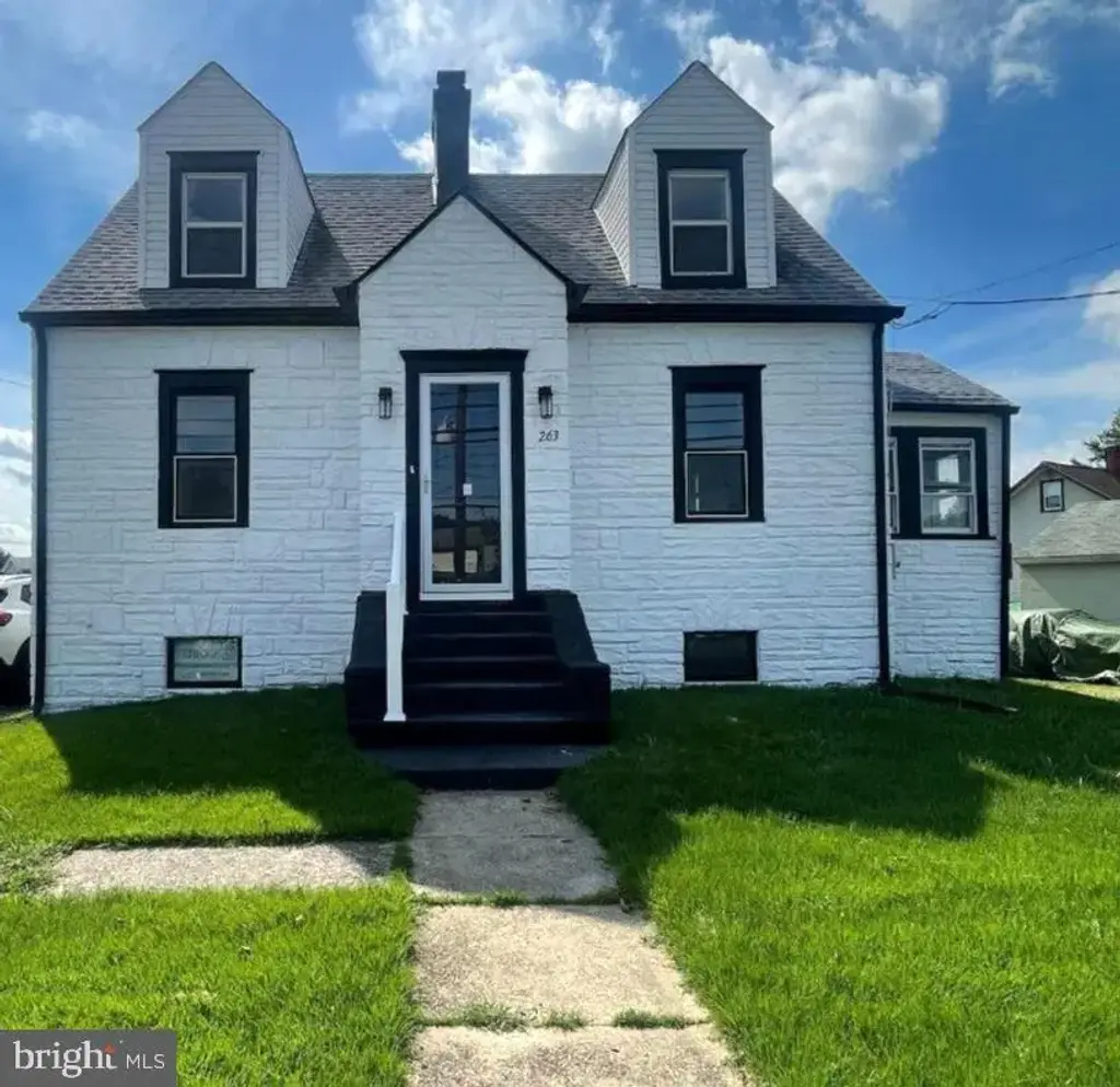 263 S Broadway, PENNSVILLE