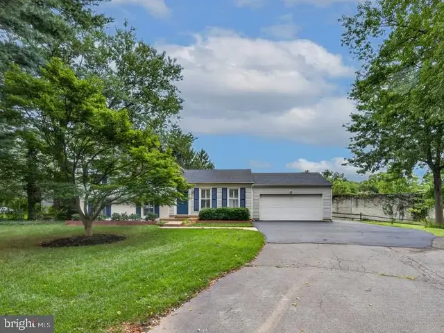 12670 Magna Carta Rd, Herndon