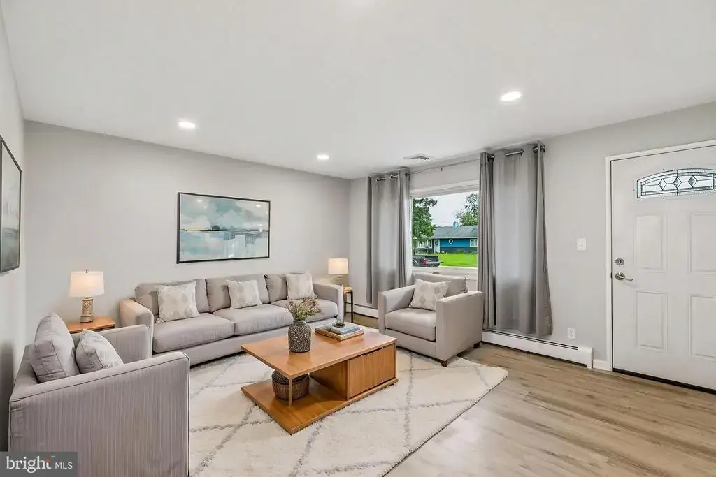 723 Auburn Rd, FAIRLESS HILLS