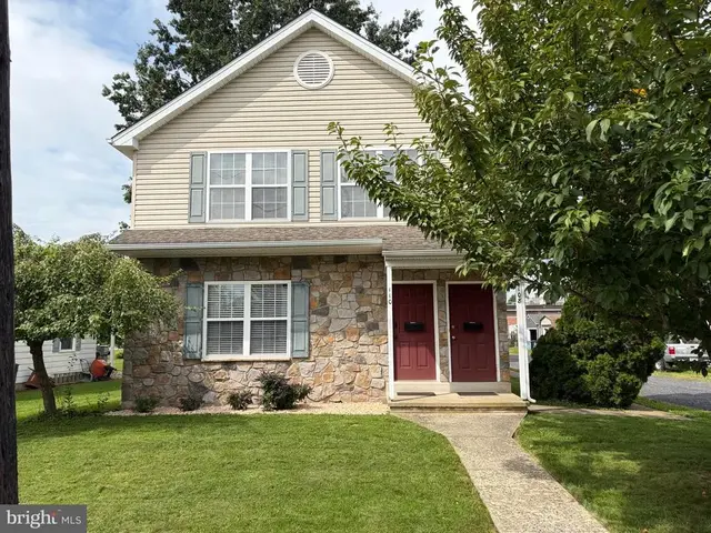 108 S 4th St #110, Quakertown