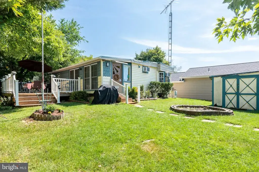 Blk 47-lot 11-12 Jellystone Ave, FALLING WATERS