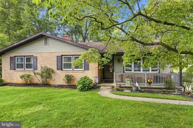 1525 Vista Rd, Lancaster