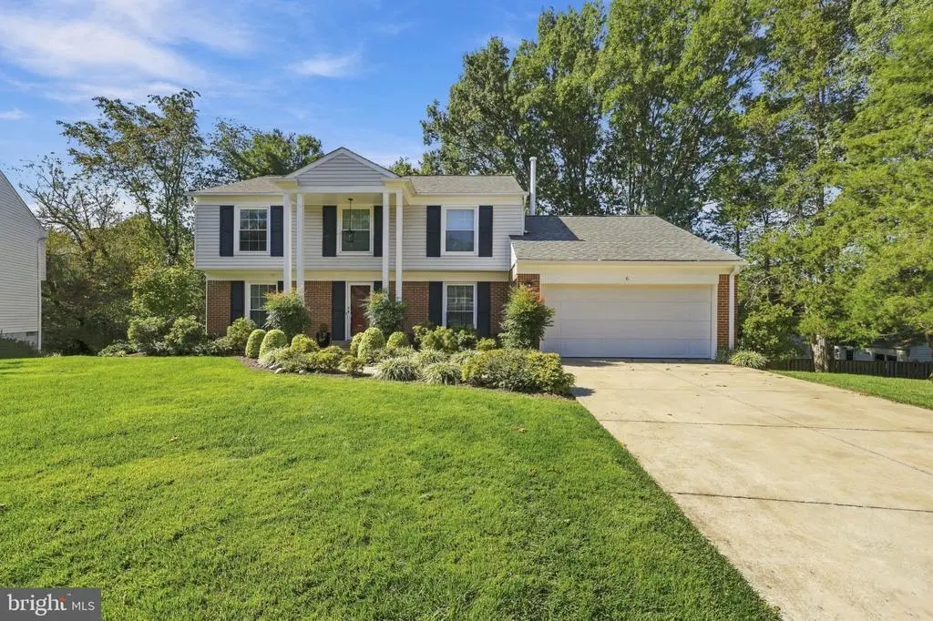 6 Wandering Trail Ct, POTOMAC