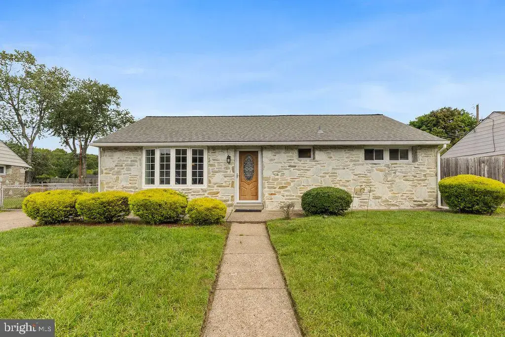 2514 Green Ave, BRISTOL