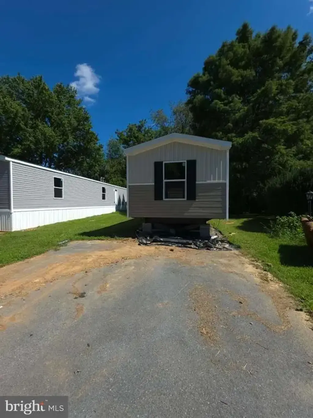335 Bahama Cir, CARLISLE