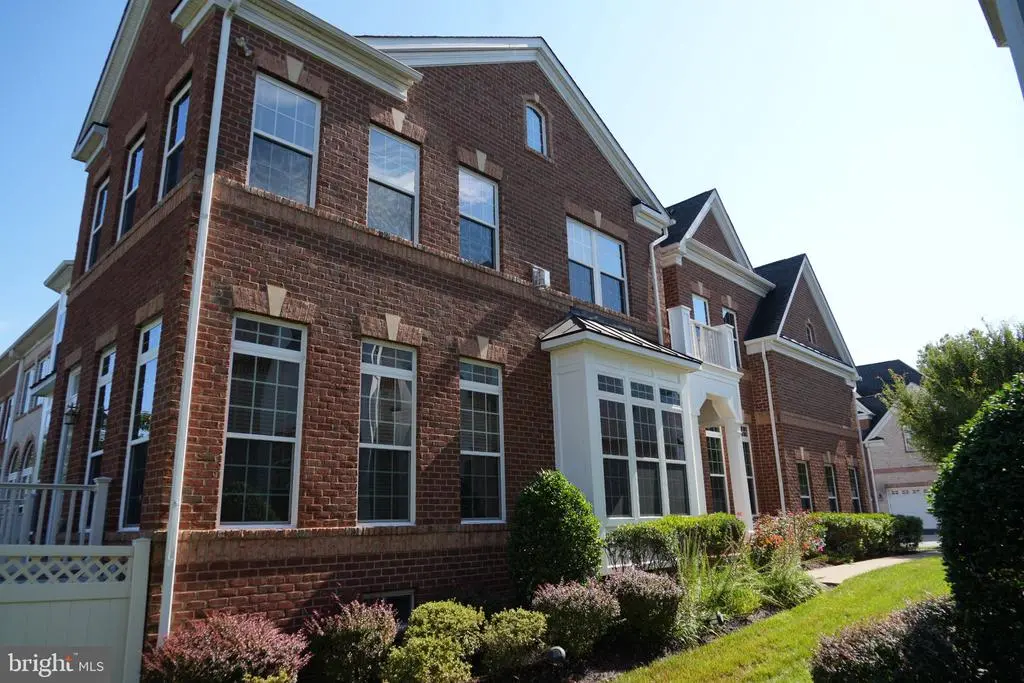 3888 Billberry Dr, FAIRFAX