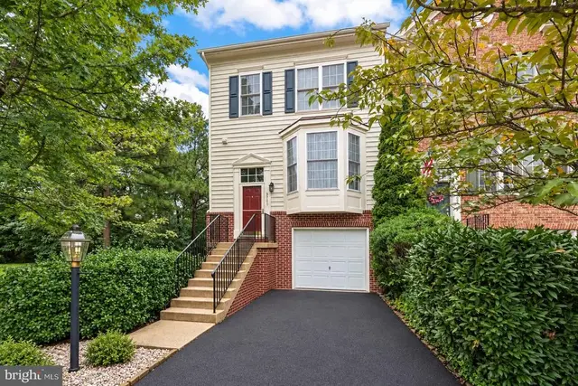 9701 Cheshire Ridge Cir, Manassas