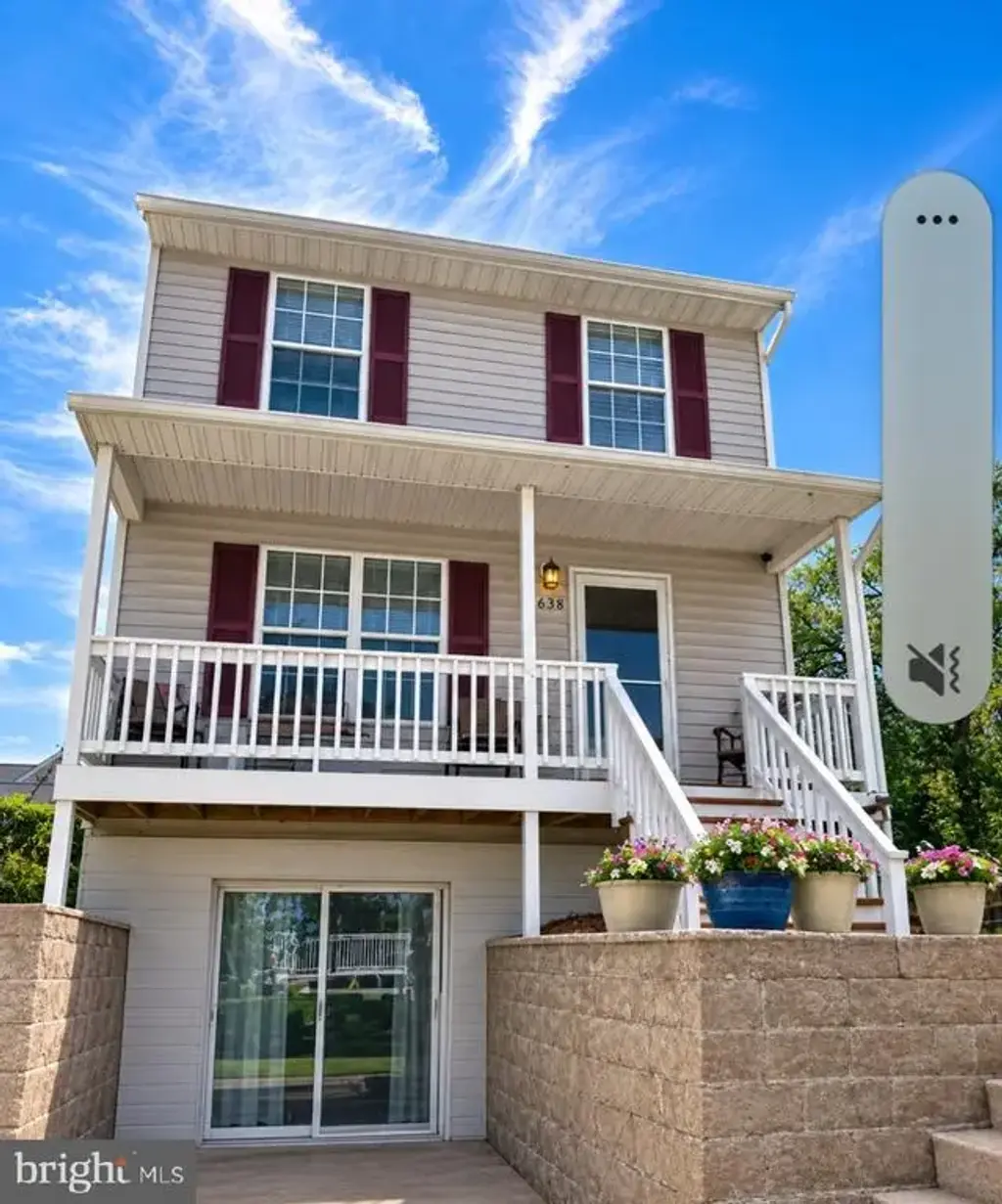 1638 Midland Rd, EDGEWATER