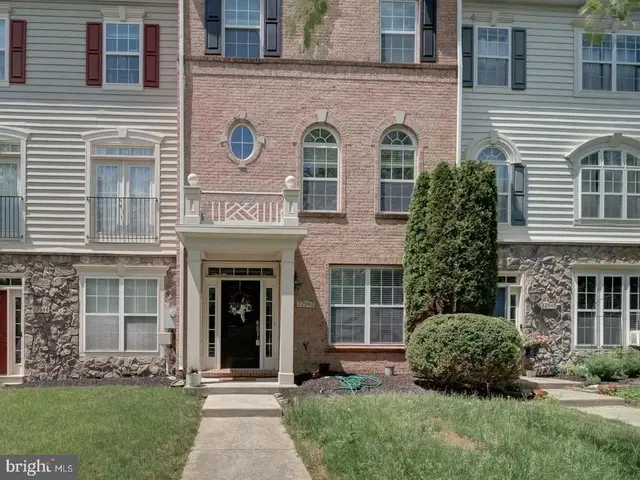 22942 Rose Quartz Sq, Brambleton
