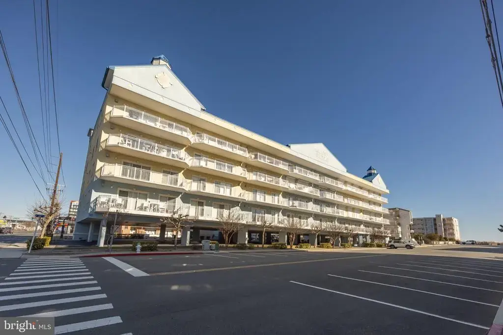16 138th St #403, OCEAN CITY