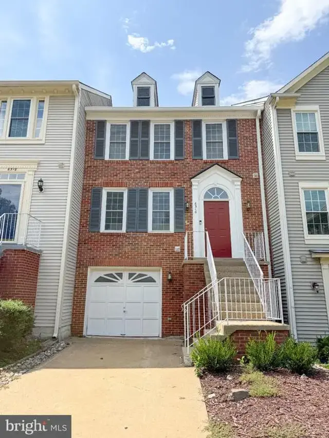 6316 John Charles Lndg, Centreville
