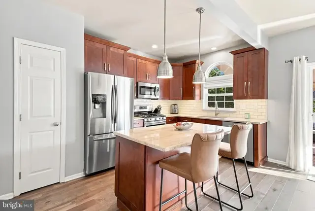 439 Lake George Cir, West Chester