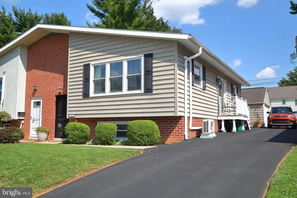 543 Golden St, LITITZ
