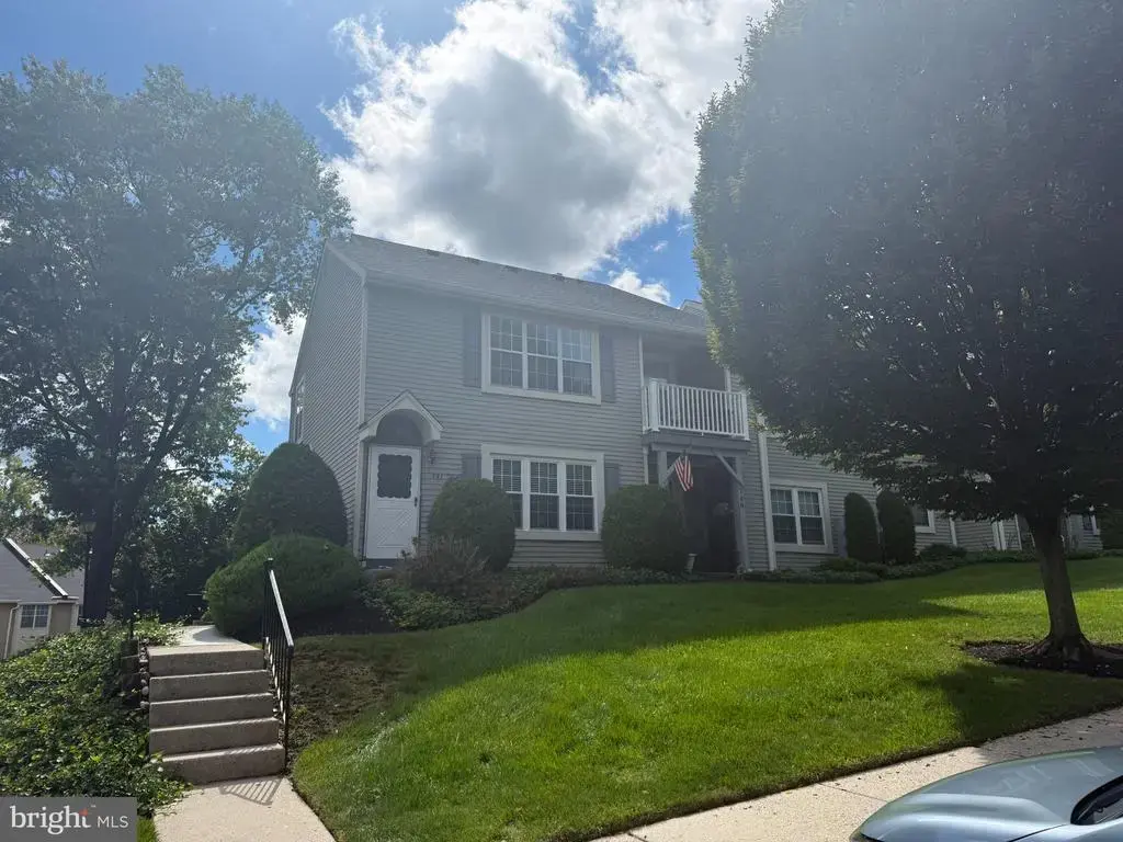 741 Sparrow Ln #a2, LANGHORNE