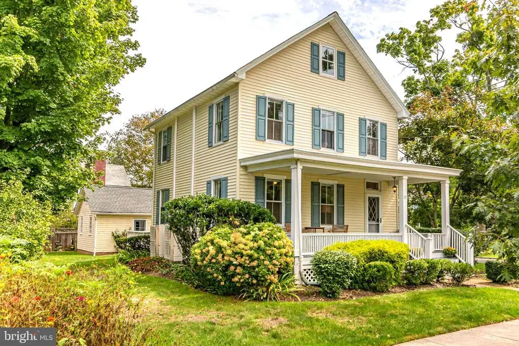 11 S Lanning Ave, HOPEWELL
