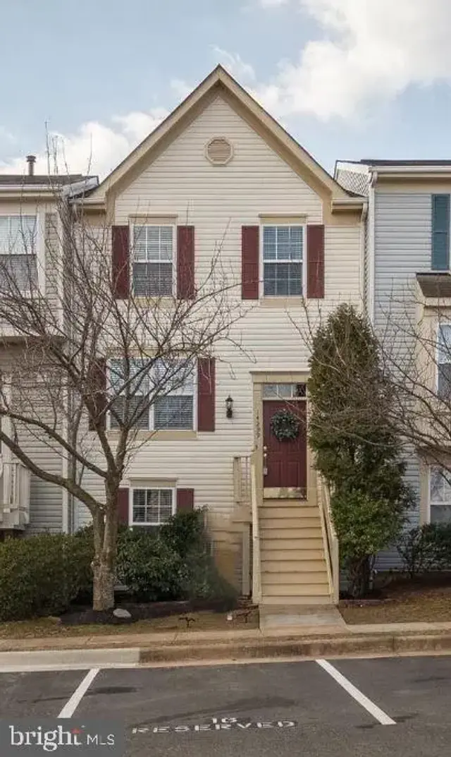 14299 Newbern Loop, Gainesville
