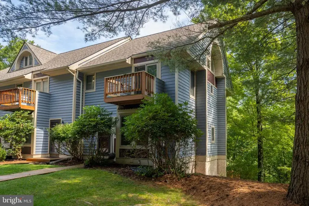 19 Slopeside Ter #10e, MCHENRY