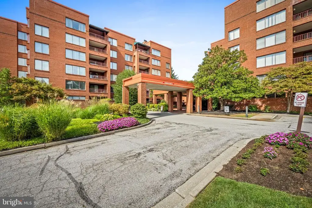 1 Gristmill Ct #202, BALTIMORE