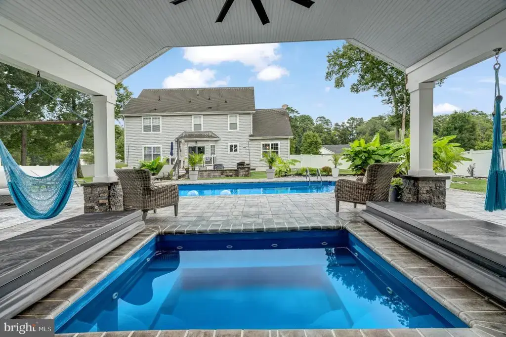 8 Edwards Ct, LITTLE EGG HARBOR TWP