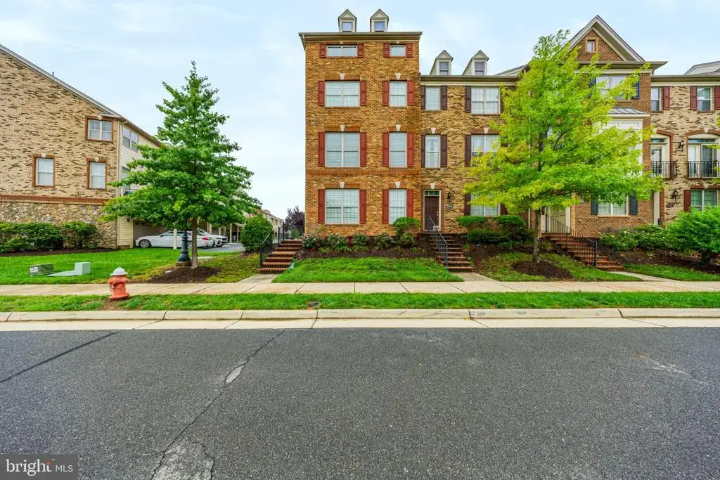 22603 Willington Sq, ASHBURN