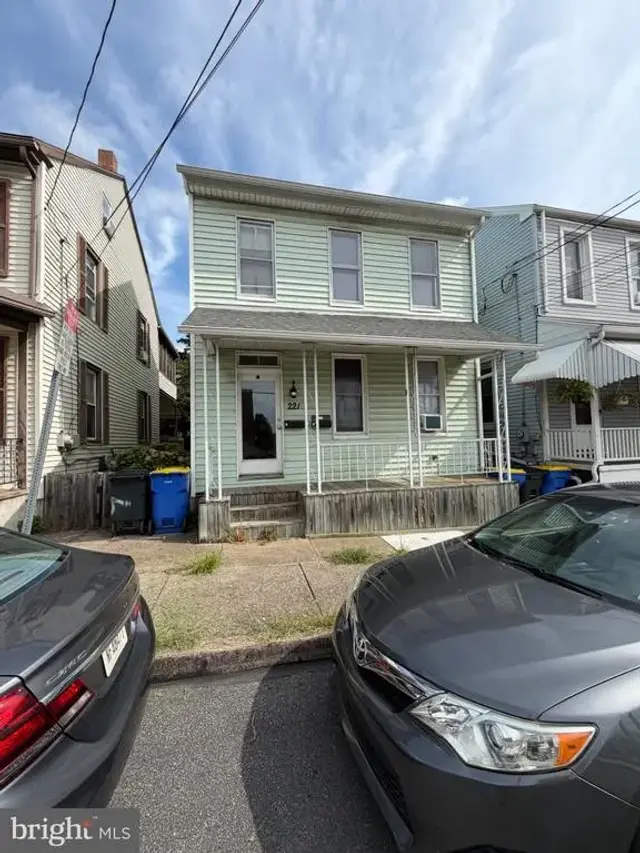 221 Ann St #apt B, Middletown