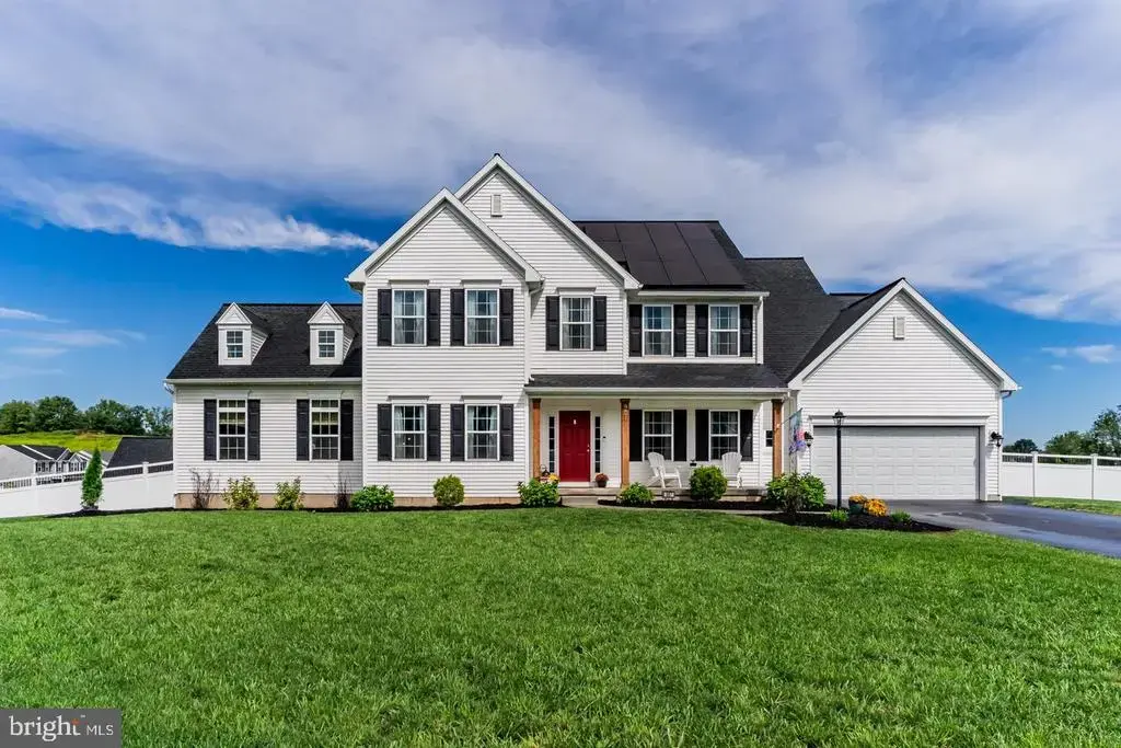 887 Ashfield Dr, CARLISLE