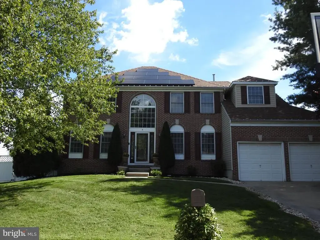 4 Dimsdale Dr, LUMBERTON