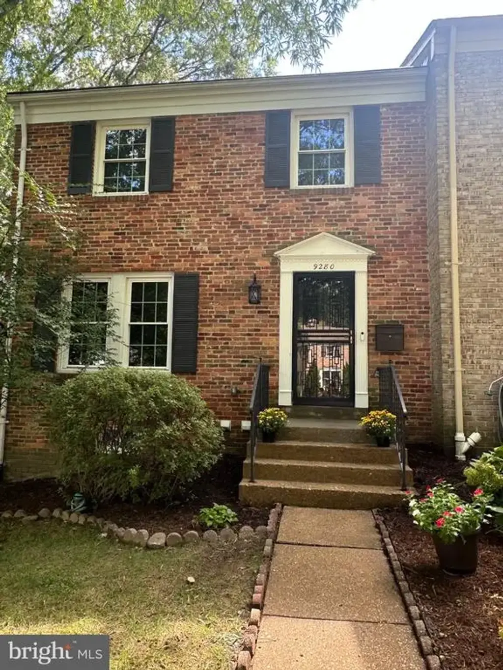 9280 Bailey Ln, FAIRFAX