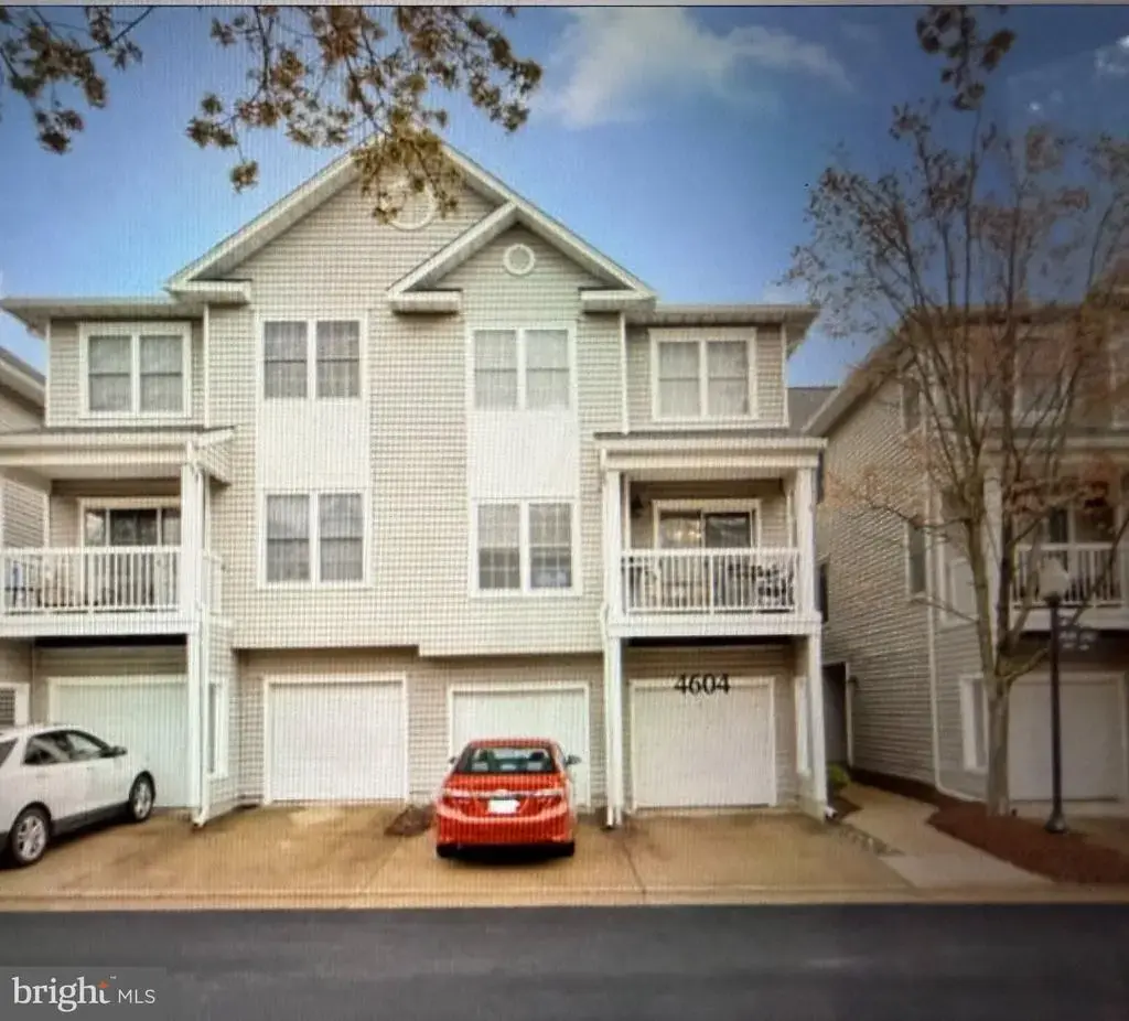 4604 Superior Sq #ph 4, FAIRFAX